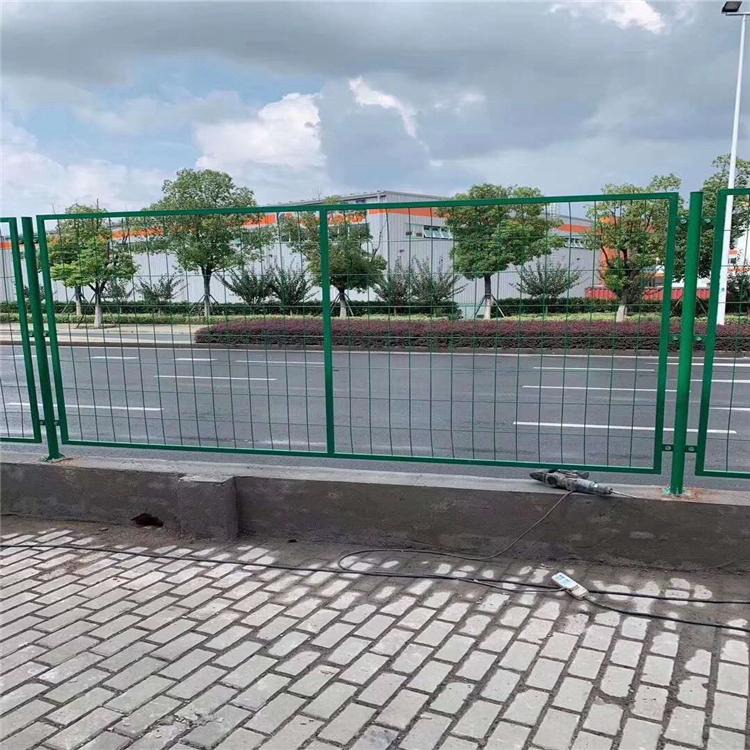 公路護欄網(wǎng)